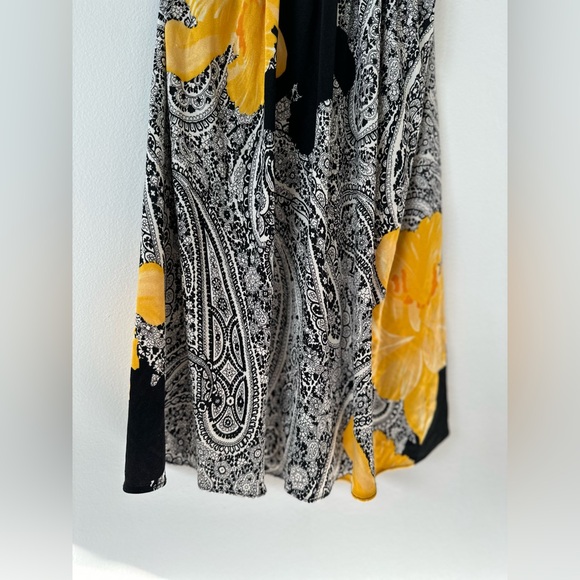 Sky Paisley Silk Sleeveless Dress with V-neckline and Empire Waist Size M - Picture 8 of 15